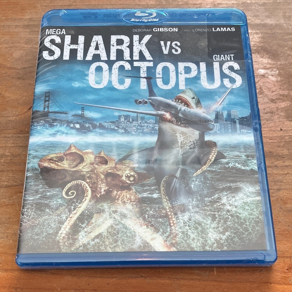 Mega Shark vs Giant Octopus Blu-ray NEW - Deborah Gibson Lorenzo lamas